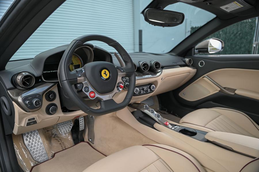 Торпедо Ferrari F12berlinetta The Grand Tourer (226891) 2017 года  (фото 29 из 31)